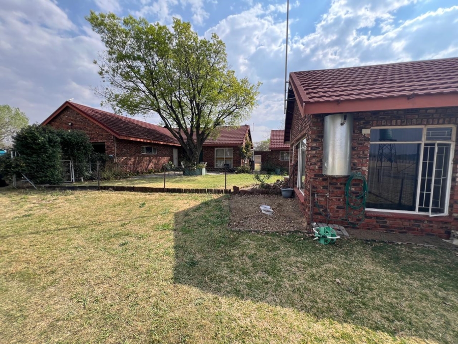 4 Bedroom Property for Sale in Wonderwater Free State